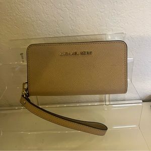 Nude Michael kors small phone wallet wristlet